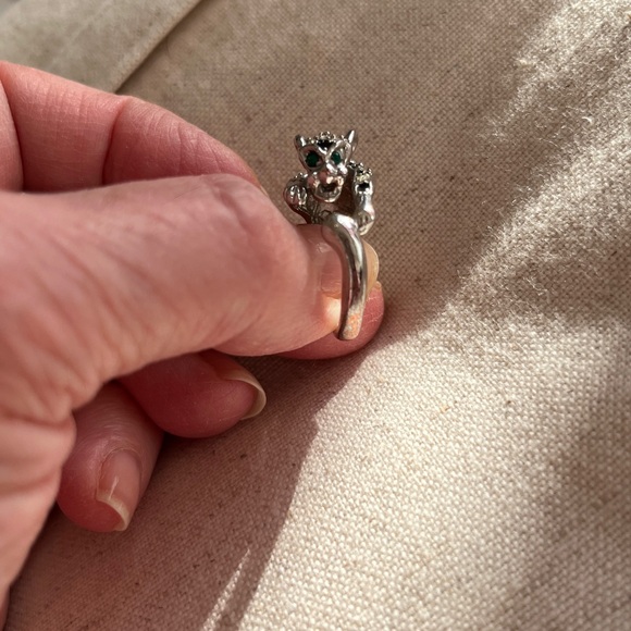 Silver Rhinestone Ring - Picture 4 of 7